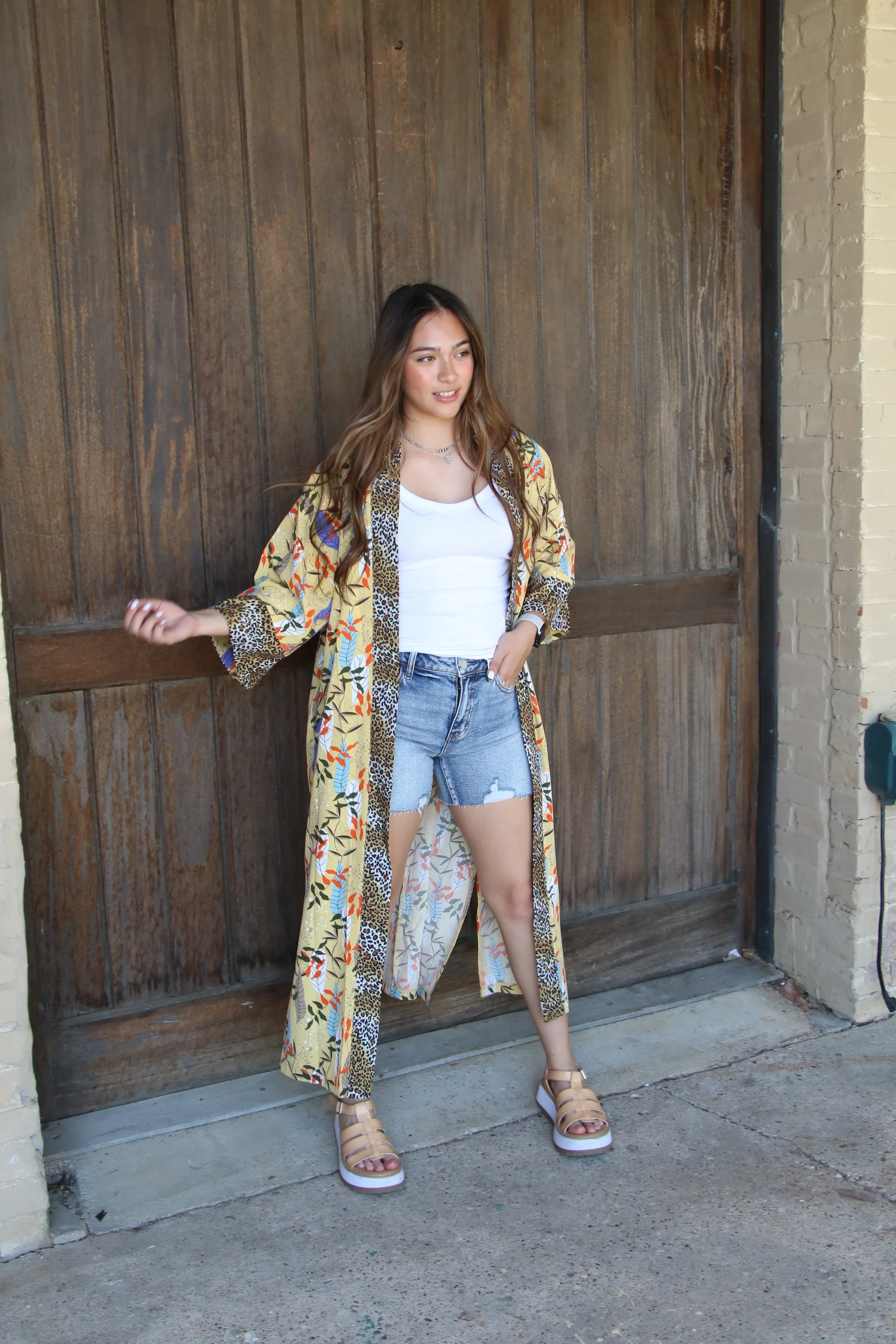 453 MAXI STYLE AND FLORAL PRINT DESIGN WITH ANIMAL PRINT CONTRAST KIMONO