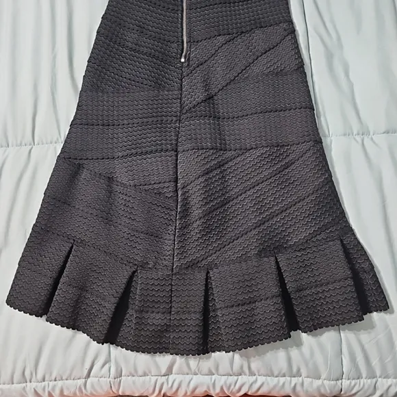 Anthropologie Girls From Savoy Black Textured Bandage Midi Skirt Flare Small NWT