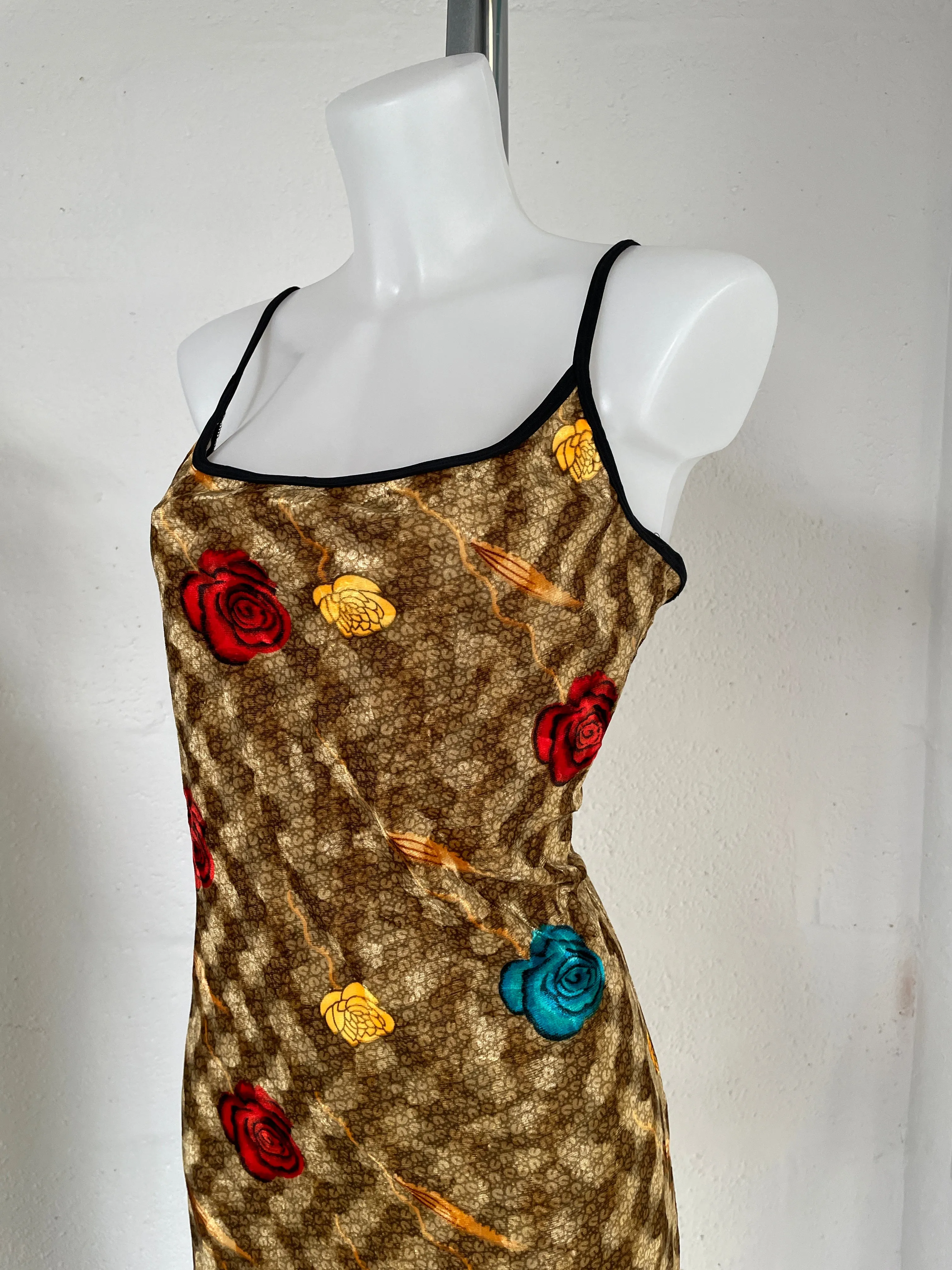 CARAMEL ROSE VELVET DRESS