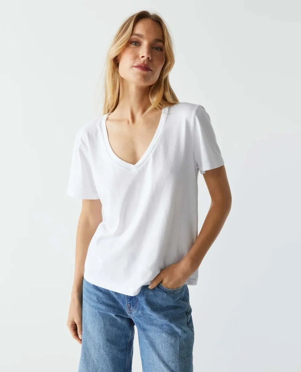 Daria Classic V-Neck Tee White