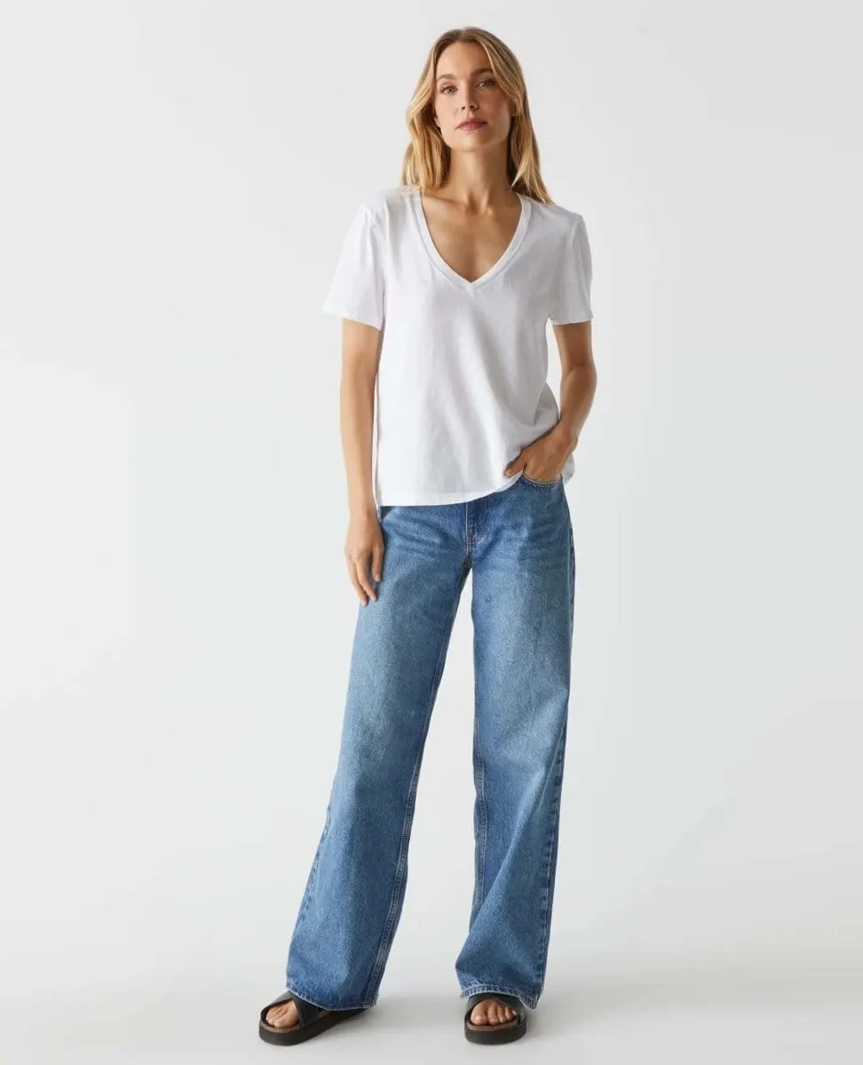 Daria Classic V-Neck Tee White