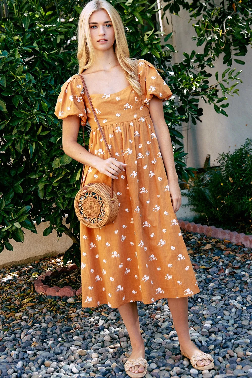 Embroidery Puff Sleeve Midi Dress