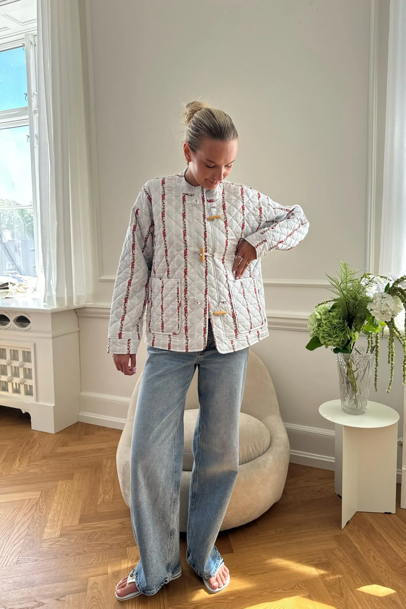 EmmaIC Quilted Jakke - Blå Rød Blomster Striber