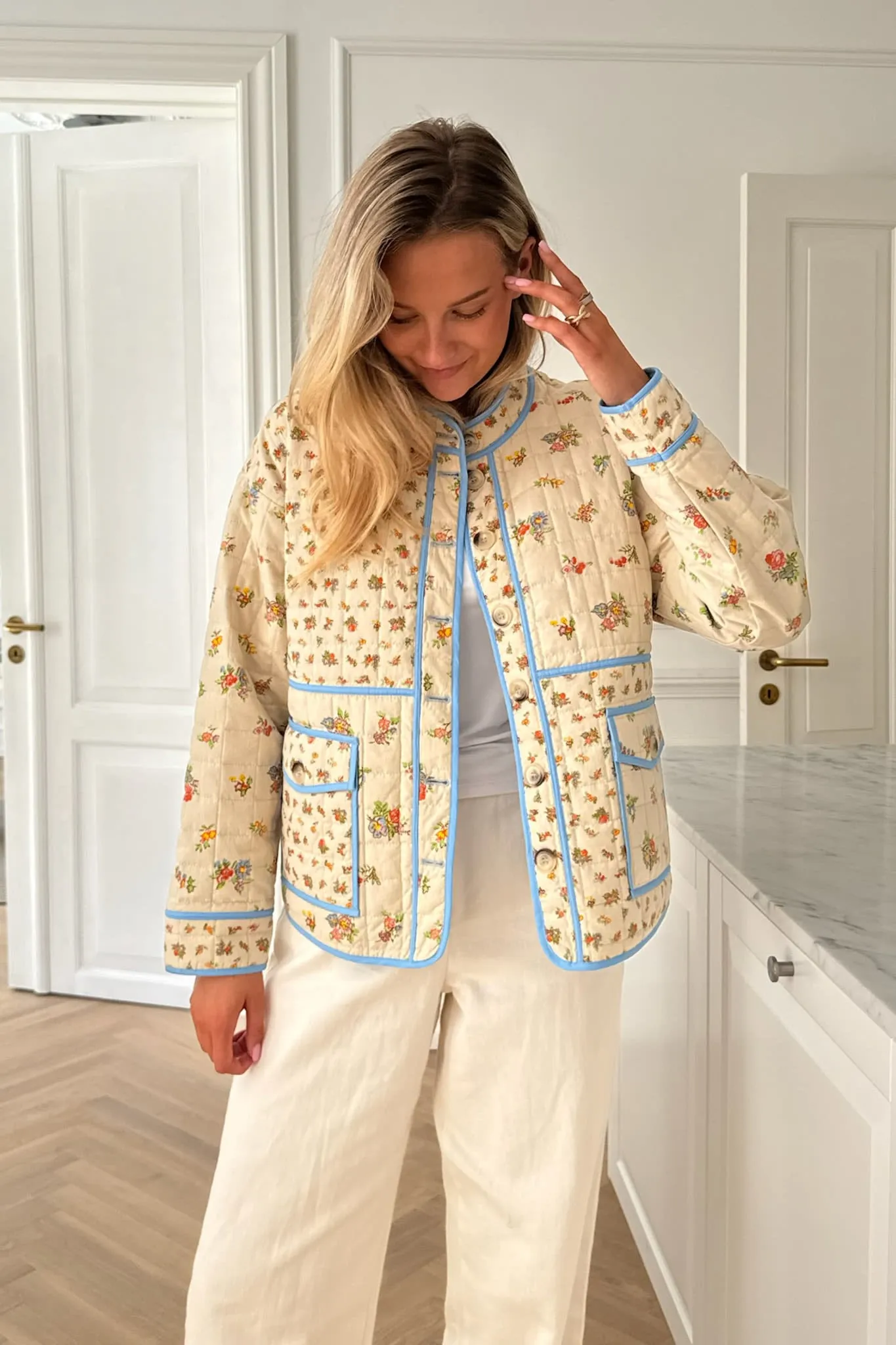 EmmyIC Quilted Jakke - Beige Multifarvet Blomsterprint