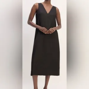 Everlane| The Linen V-Neck Midi Dress