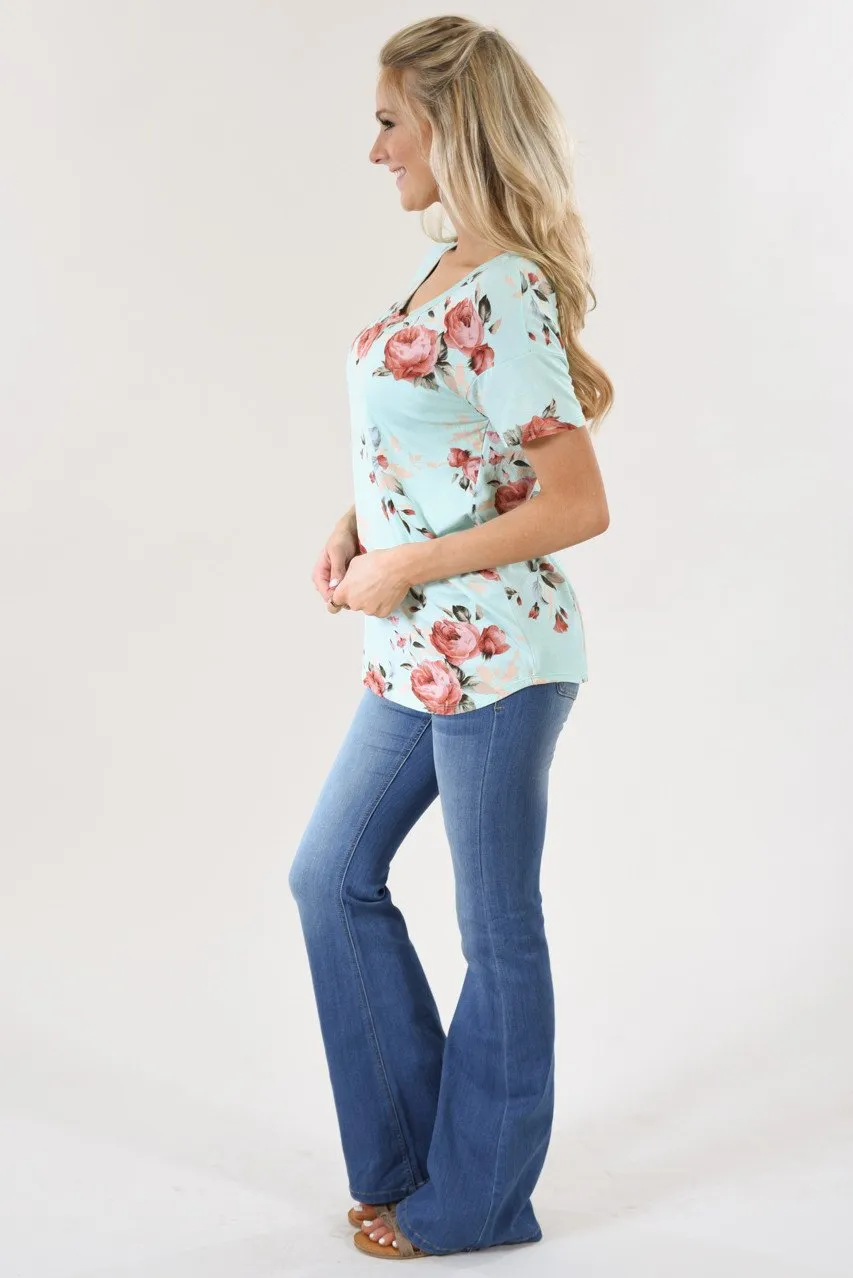 Floral V-Neck ~ Mint