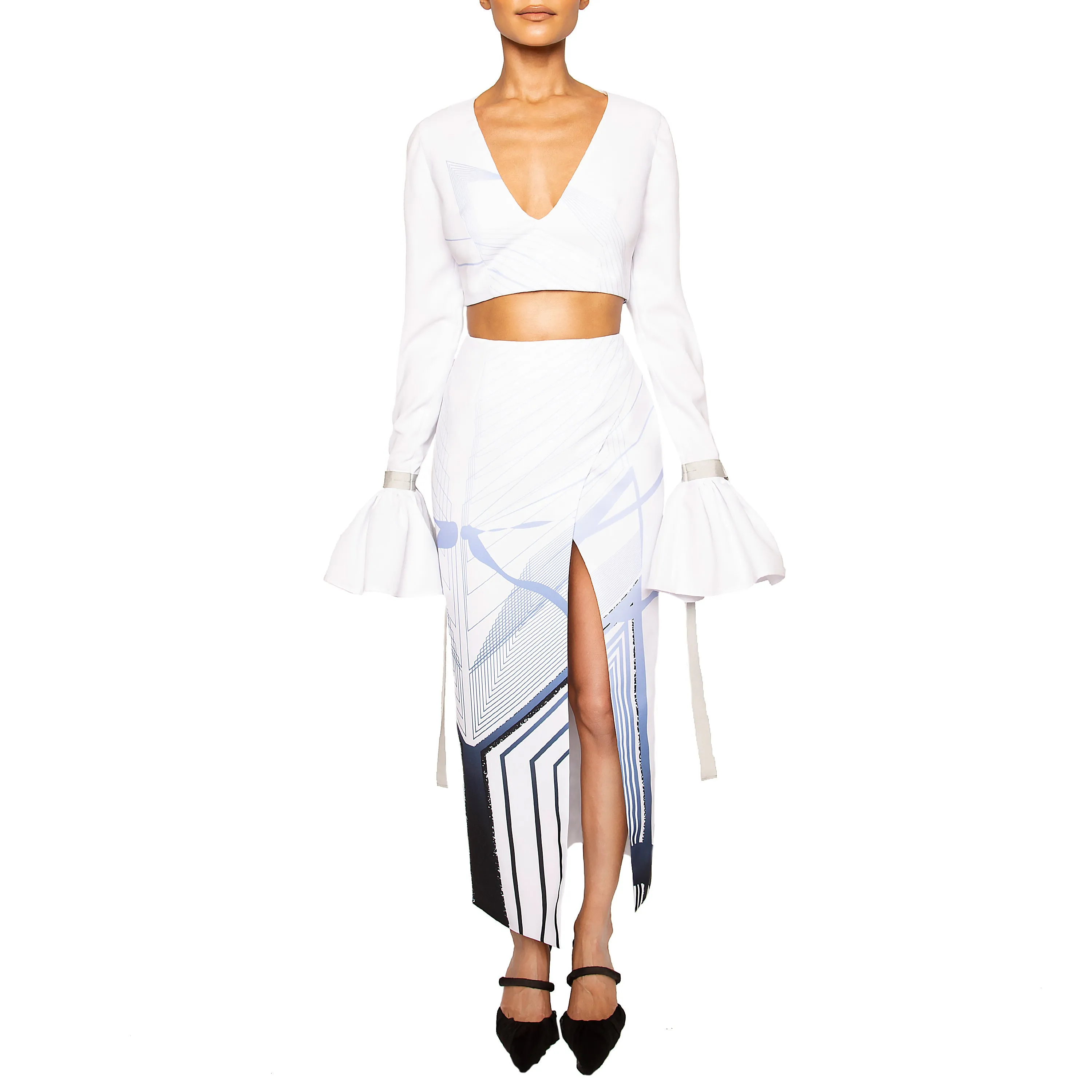 ISSA | V-Neck Crop Top in Blue and White Print