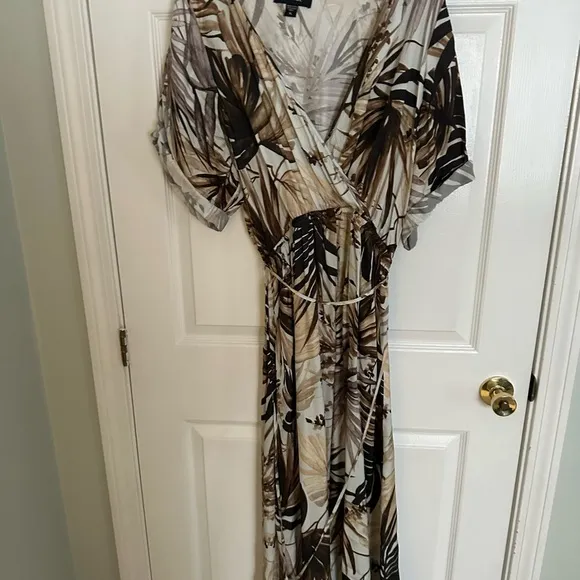 Karen Kane Cream and Brown Sundress with Dolman Sleeves and V-Neck