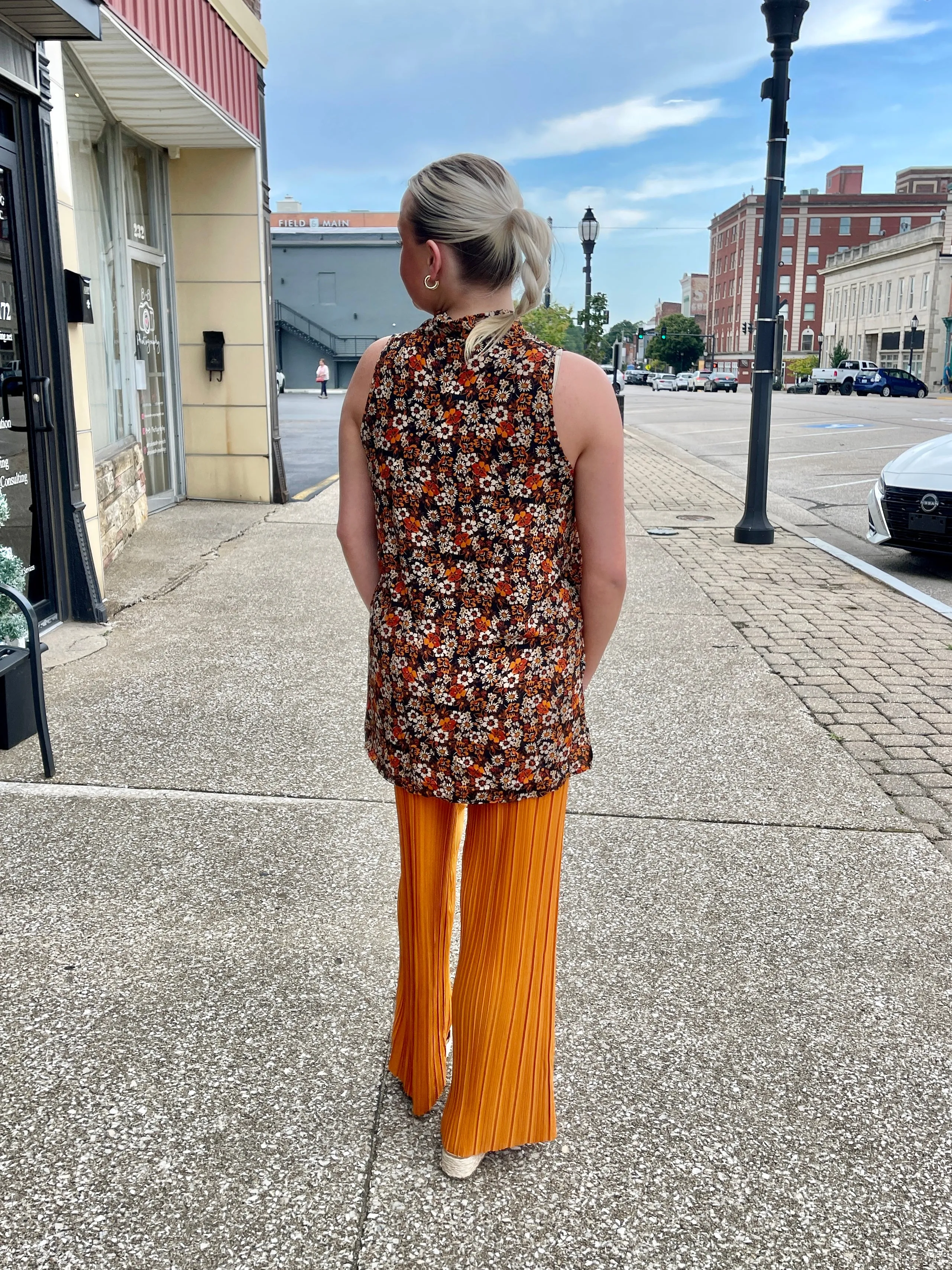 Ladies Fall Floral Sleeveless Top