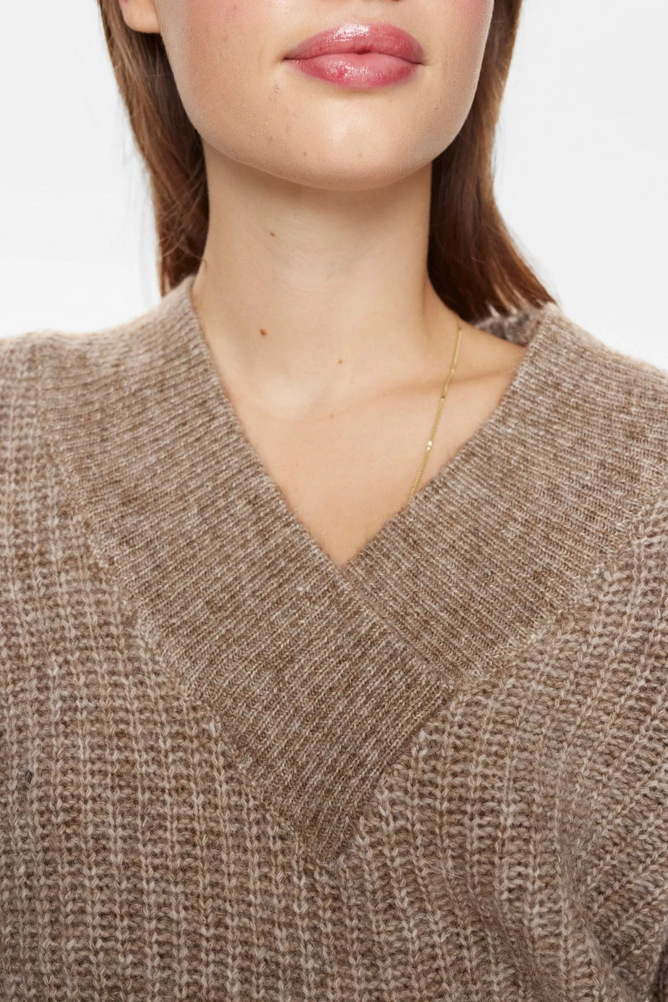 NUZINDI V-NECK PULLOVER - Fossil Melange
