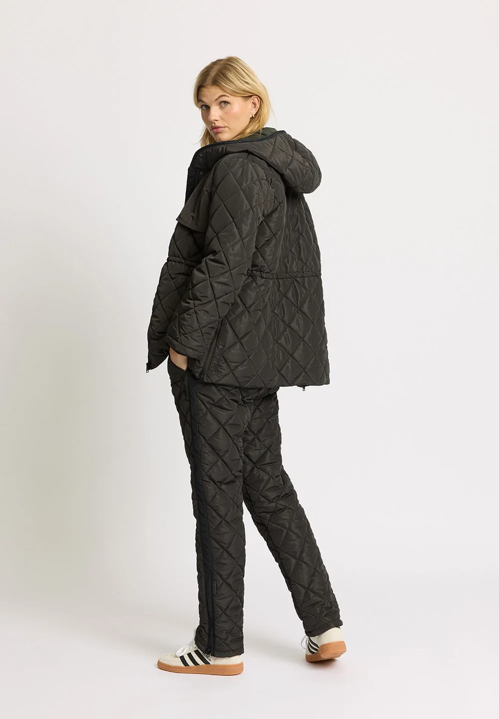 Quilted Jacket COUNTRY - almost black