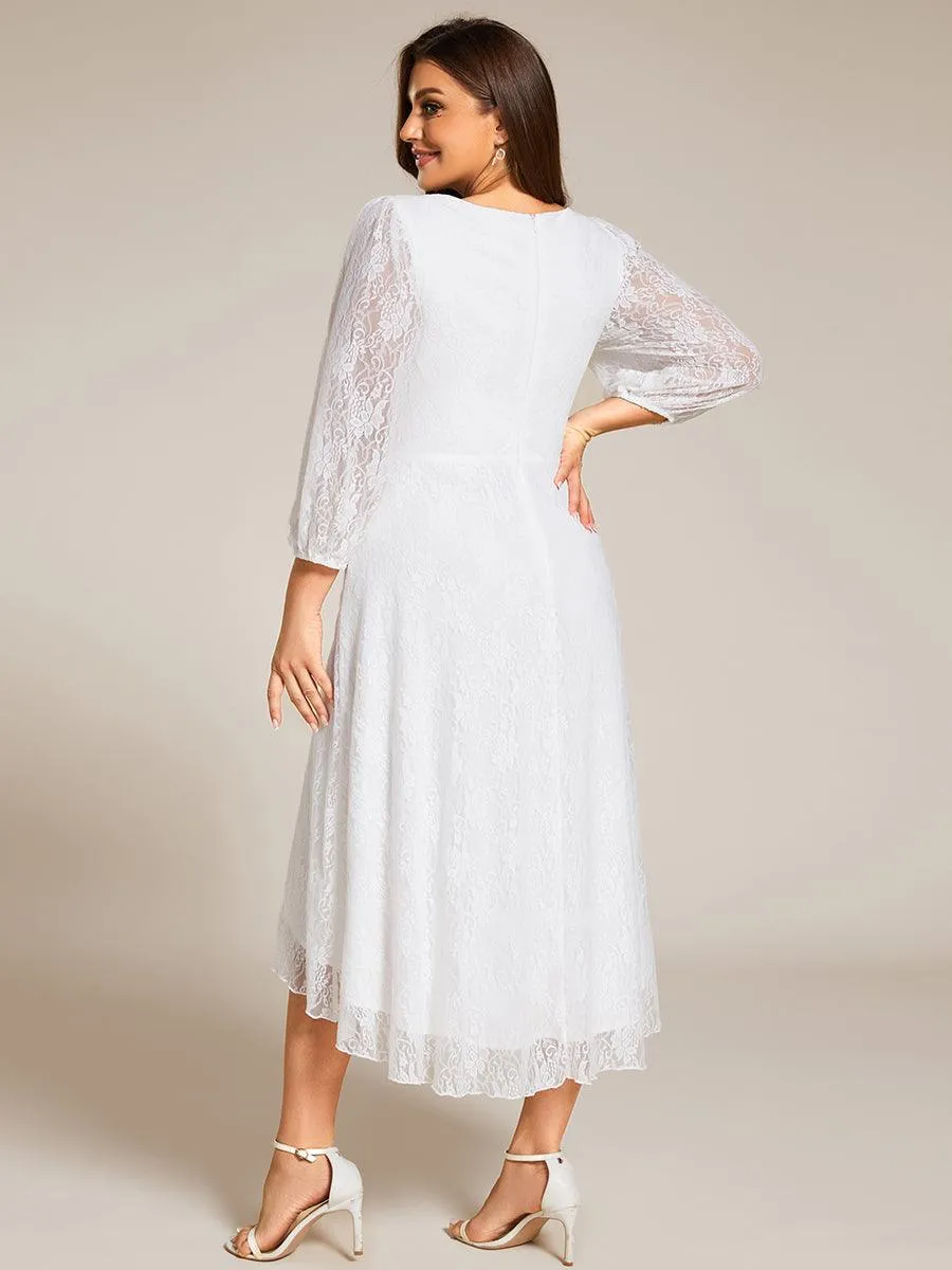 Robe de mariée mi-longue élégante en dentelle à manches longues et coupe trapèze