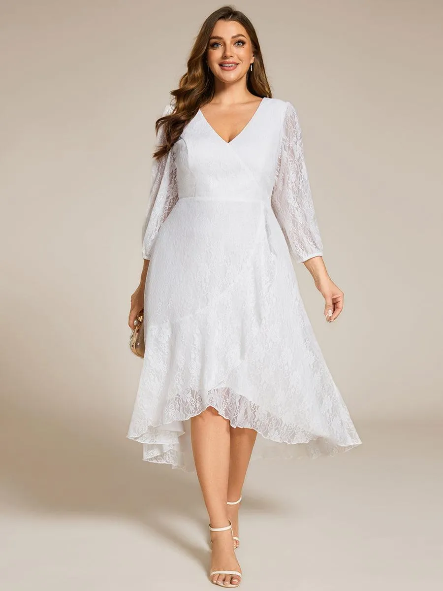 Robe de mariée mi-longue élégante en dentelle à manches longues et coupe trapèze