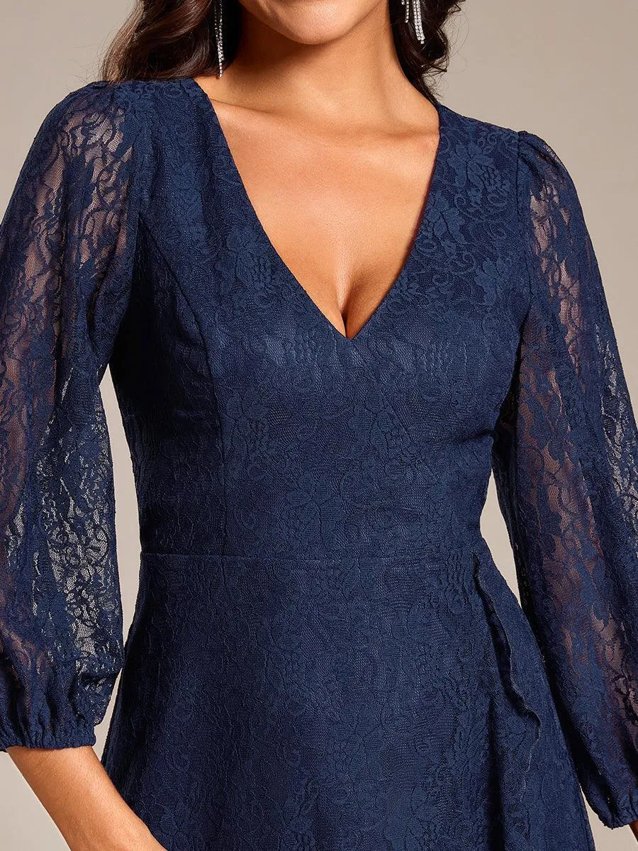 Robe de mariée mi-longue élégante en dentelle à manches longues et coupe trapèze