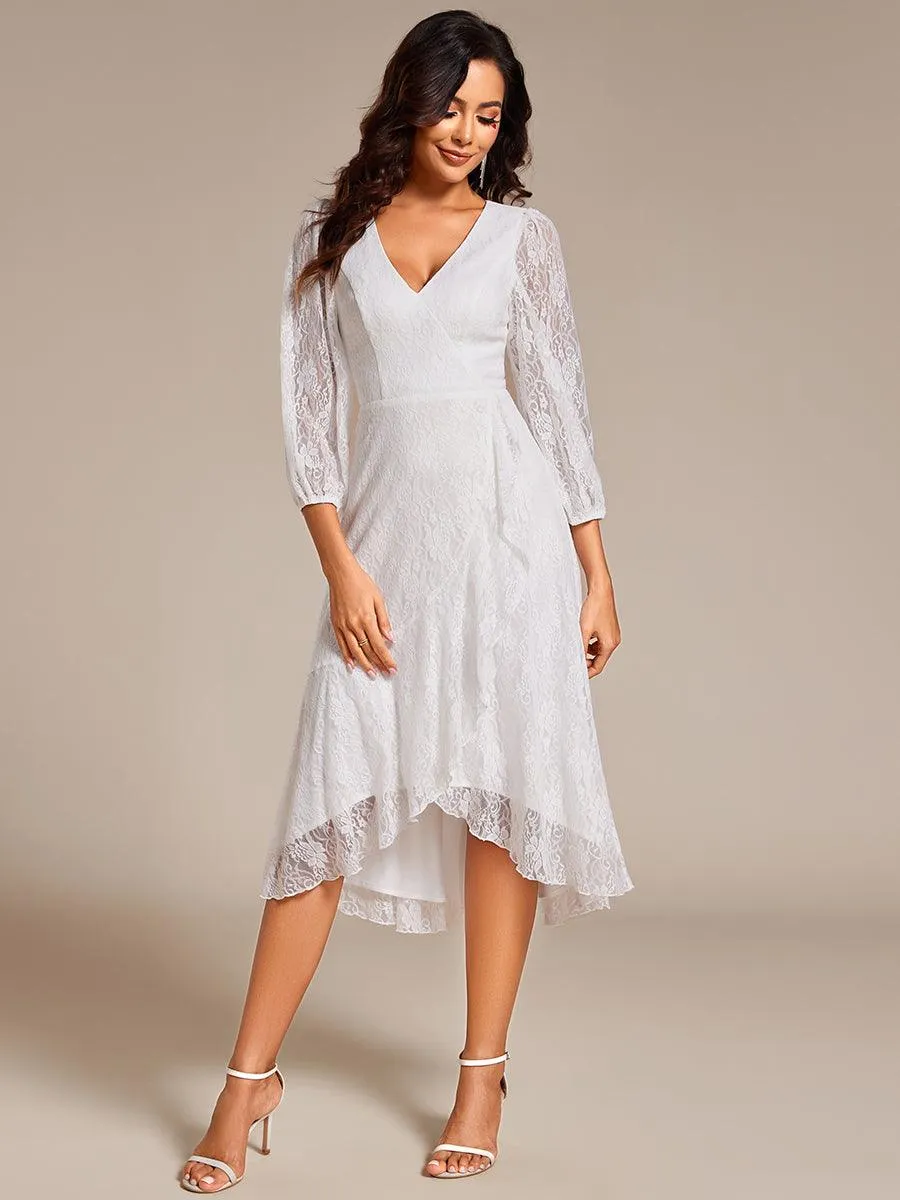 Robe de mariée mi-longue élégante en dentelle à manches longues et coupe trapèze