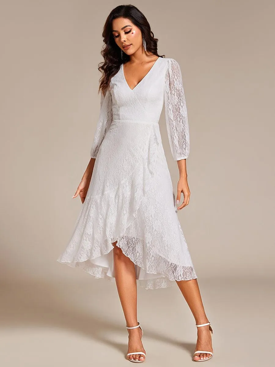 Robe de mariée mi-longue élégante en dentelle à manches longues et coupe trapèze