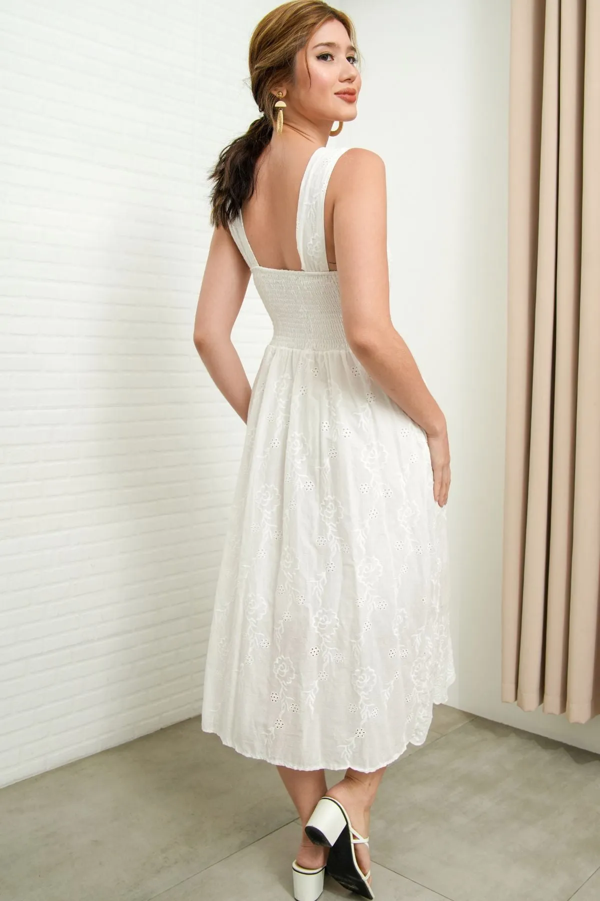 SOLEIL Sleeveless Eyelet Midi Dress (White)