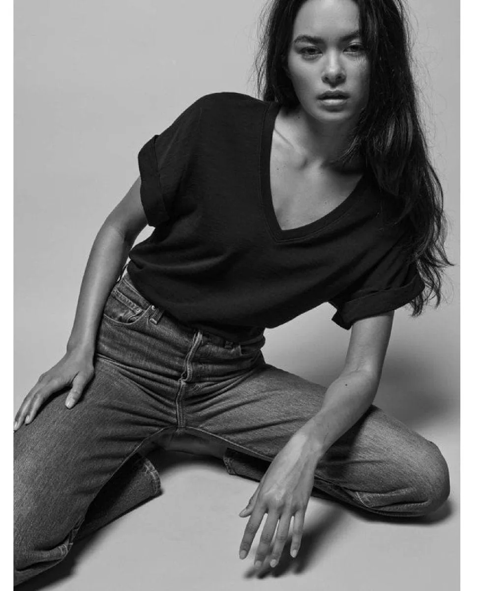 Stevie Cuffed V-Neck Top Jet Black