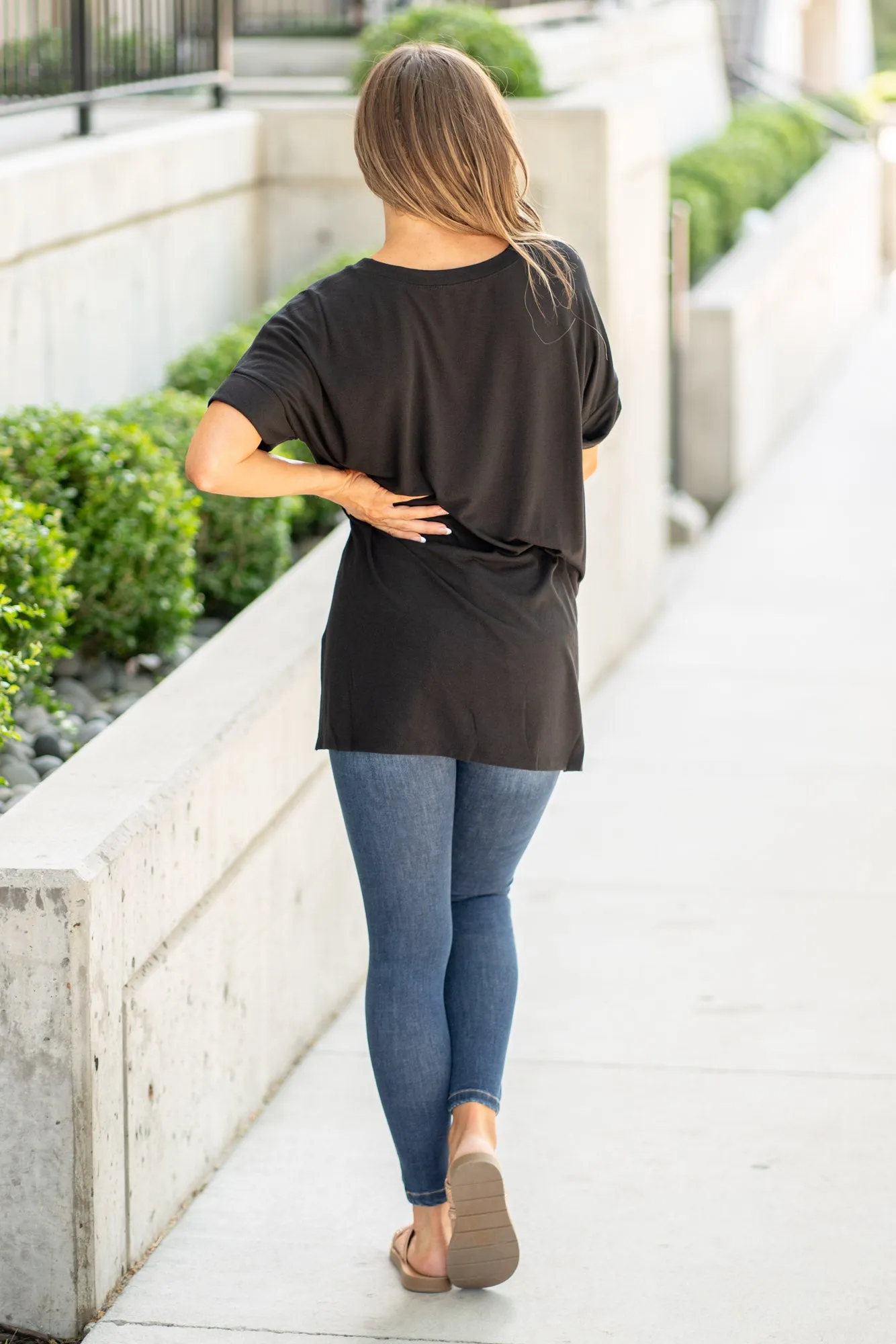 Super Soft Tee High Low Hem V Neck Top - Black