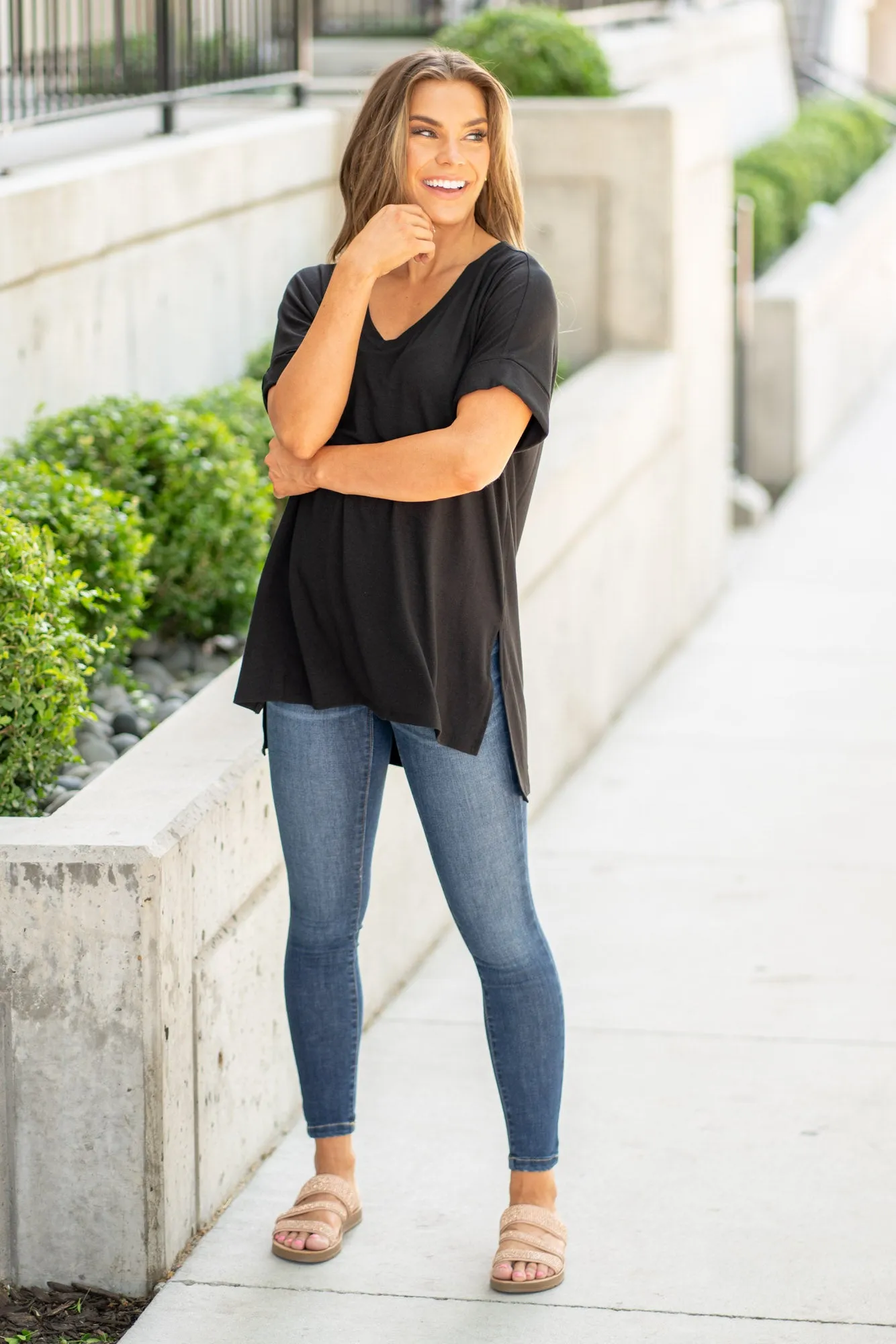 Super Soft Tee High Low Hem V Neck Top - Black