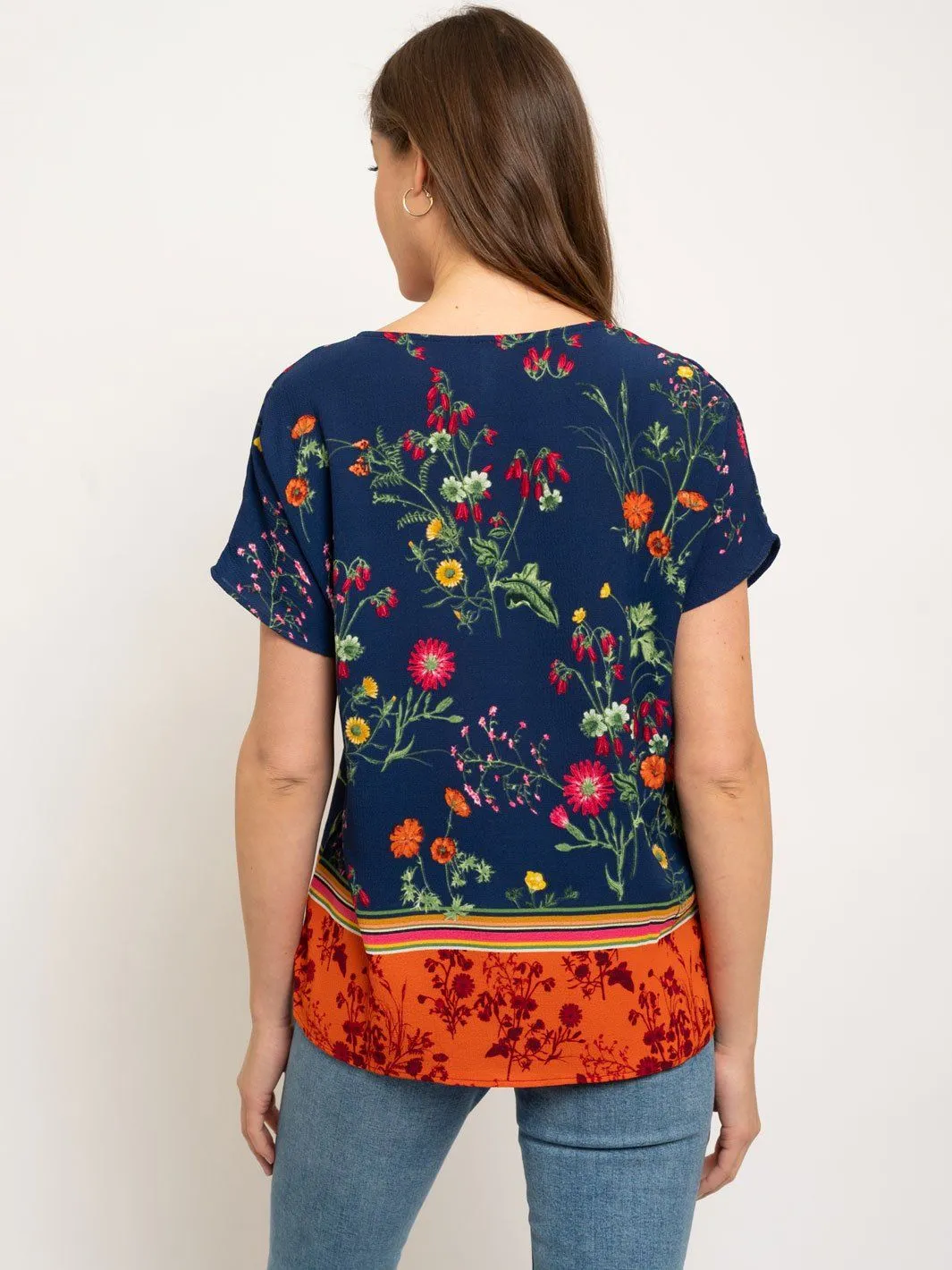 WOMEN'S FLORAL BORDER PRINT V-NECK WOVEN TOP